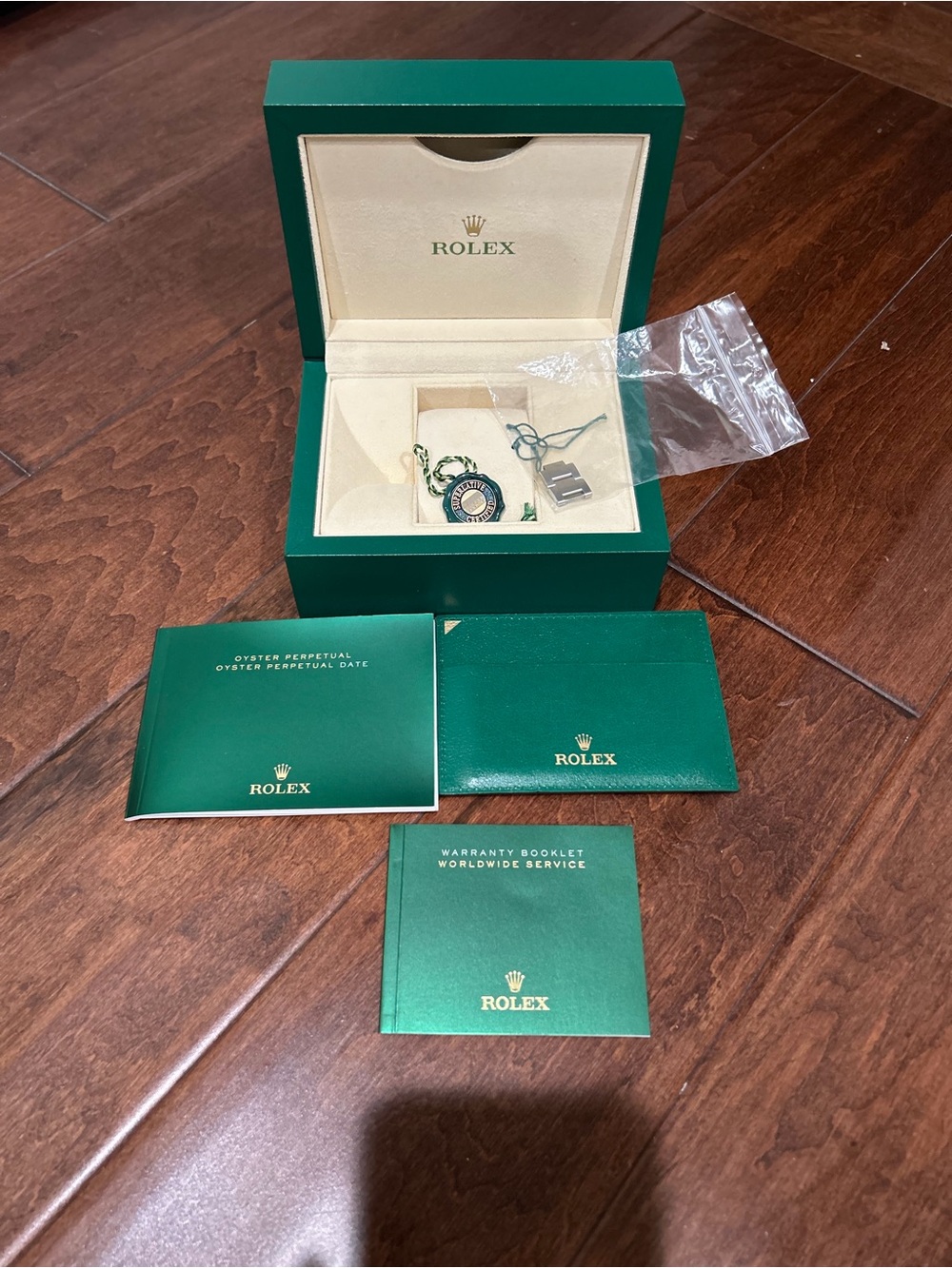 Rolex Box - Picture 2 of 8